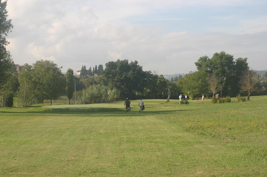 Villa Nobili B&B באנו א-ריפולי מראה חיצוני תמונה
