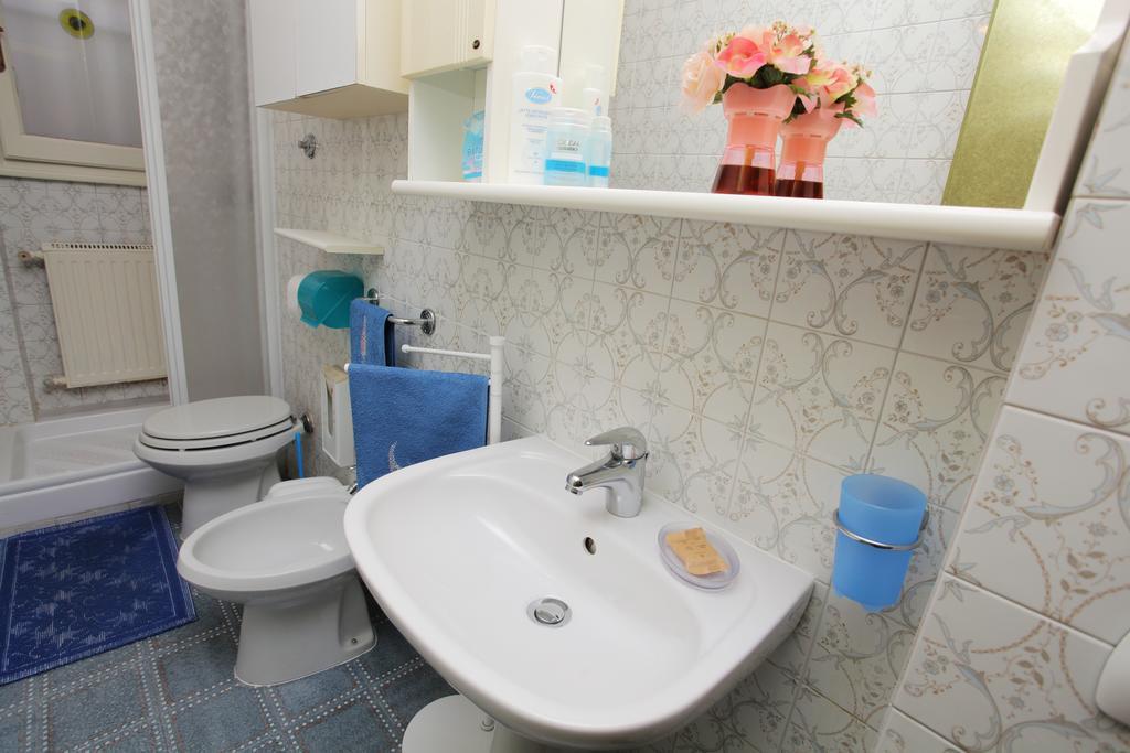 Villa Nobili B&B באנו א-ריפולי מראה חיצוני תמונה
